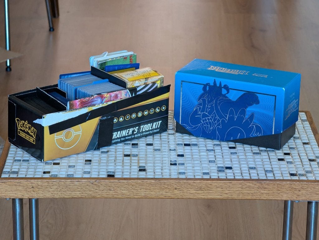 pokemon kaarten- arceus-v, urchifu-v en empoleon-v, Ophalen of Verzenden, Zo goed als nieuw, Overige typen, Foil