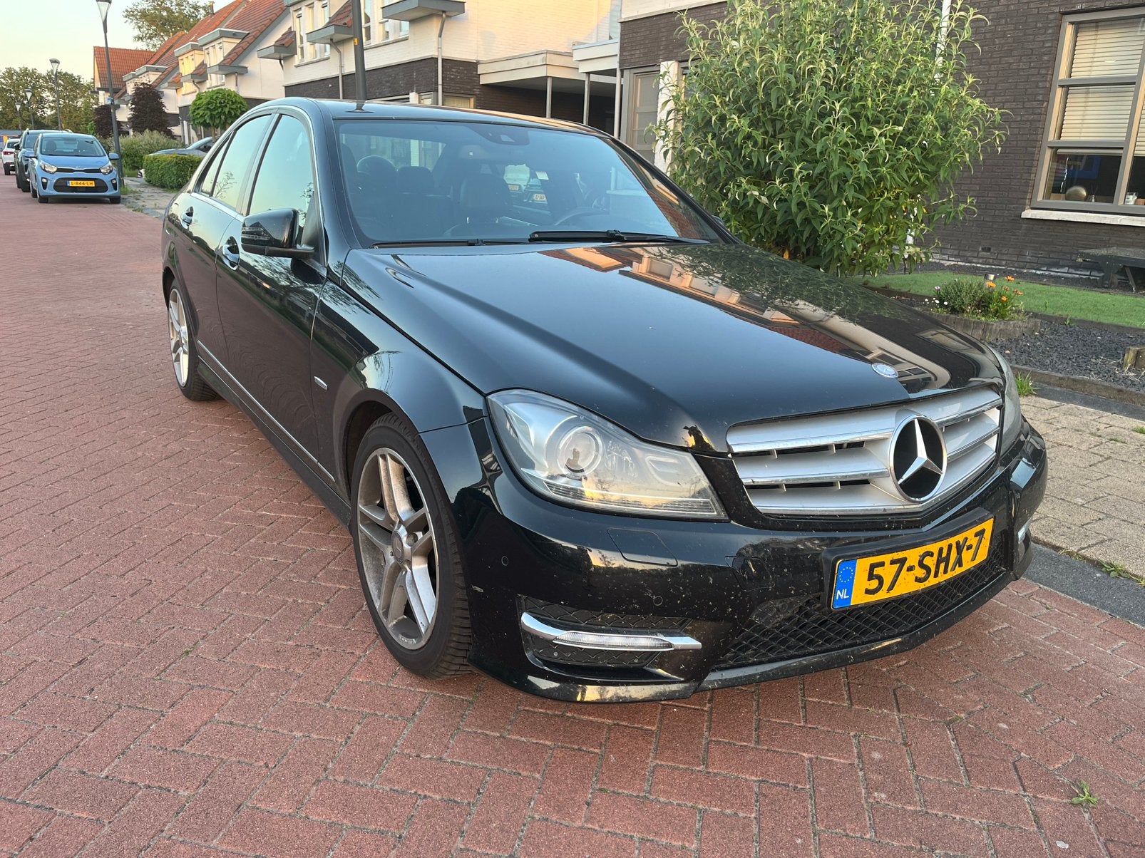 Mercedes-Benz C-Klasse C180cdi BE 2011 Zwart, Auto's, Achterwielaandrijving, 1800 kg, 4 cilinders, 1465 kg