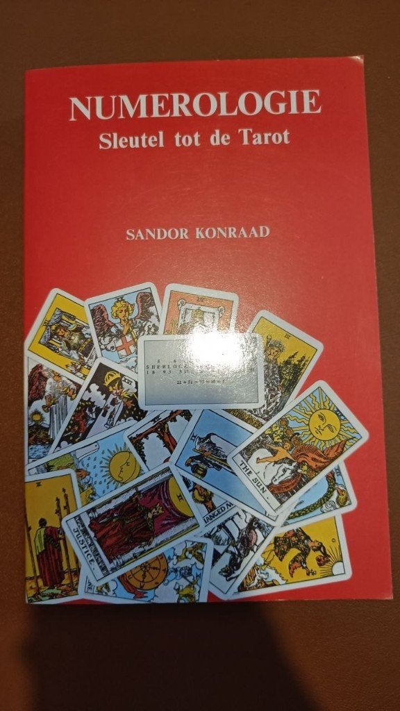 Numerologie: Sleutel tot de Tarot - Sandor Konraad 1989, Ophalen of Verzenden, Zo goed als nieuw, Tarot of Kaarten leggen, Overige typen