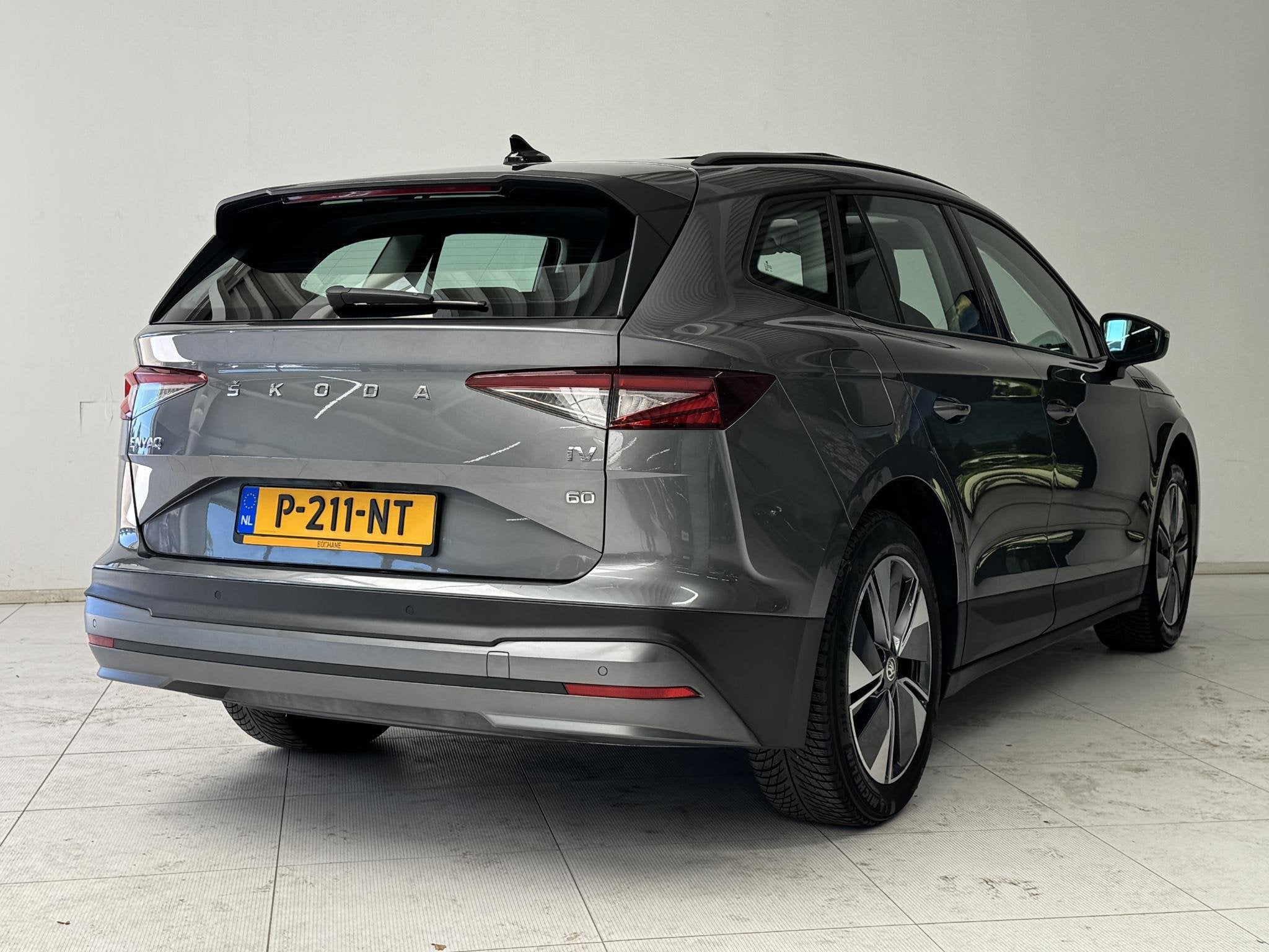 Skoda Enyaq iV 60 | Navigatie | Panoramadak | Camera | Stoel, Auto's, Automaat, 397 km, Achterwielaandrijving, Gebruikt