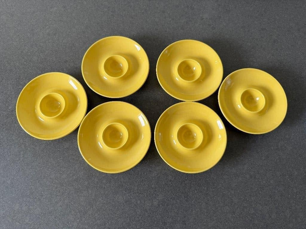 Vintage gele eierdopjes van Fris Edam / W.H. de Vries, Antiek en Kunst, Antiek | Keramiek en Aardewerk, Ophalen of Verzenden