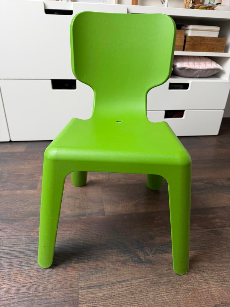 Magis me too Alma kinderstoel stoeltje kunststof groen, Ophalen, Zo goed als nieuw, Stoel(en)