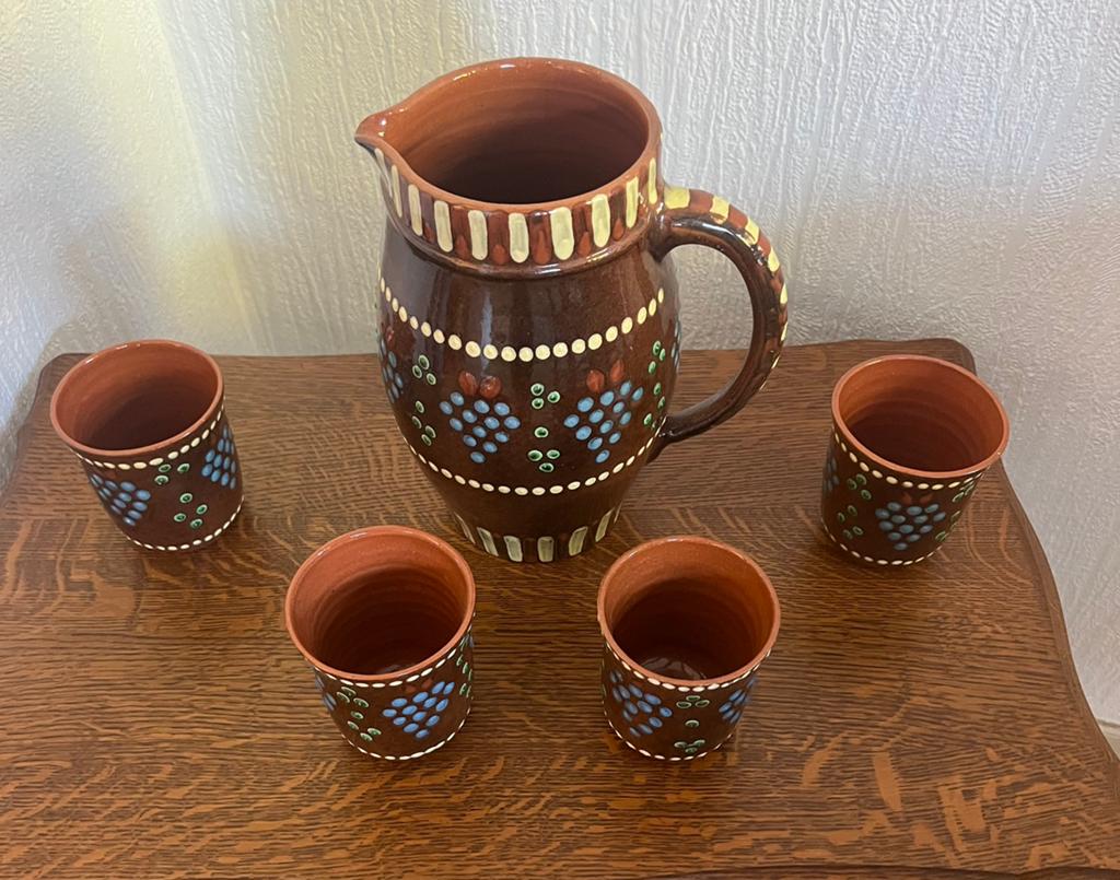 Mooi Vintage Bulgaars Aardewerk drinkset. Beschilderd., Antiek en Kunst, Ophalen of Verzenden