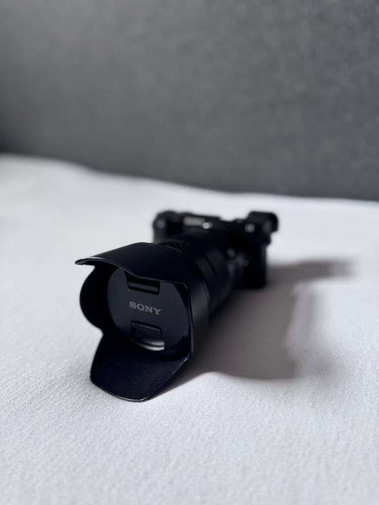 Sony A6500 + Sony G F4/18mm-135mm, Ophalen of Verzenden, Zo goed als nieuw, Sony, 4 t/m 7 keer