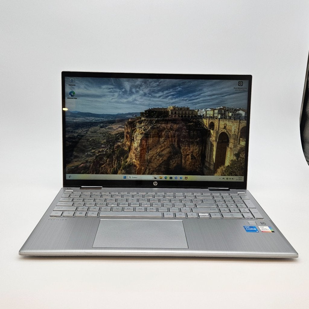 HP x360 Convertible 15-er1755nd - i5-1235U 16GB 512GB, HP, Zo goed als nieuw, Support@hp.com, 1501 Page Mill Road
Palo Alto, CA 94304
USA