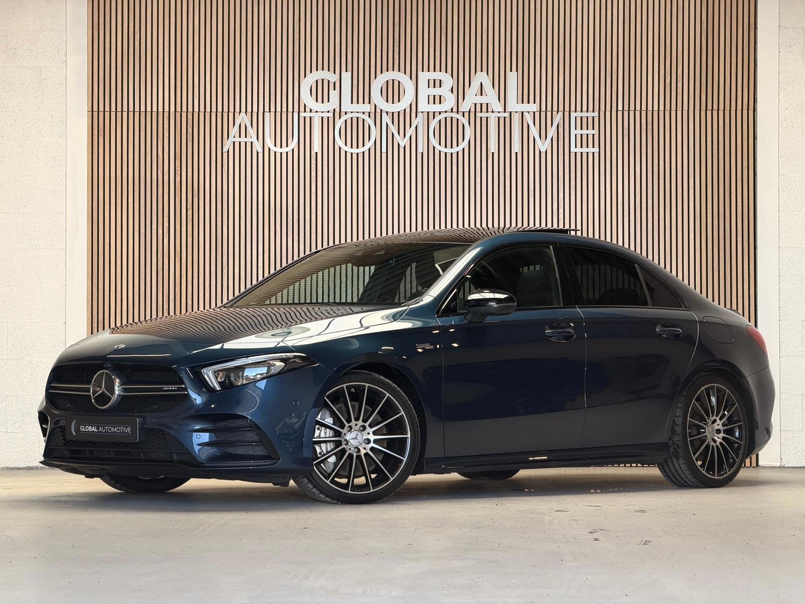 Mercedes-Benz A-klasse AMG 35 4MATIC Premium Plus - BURMESTE, Dealer onderhouden, Zwart, 4 cilinders, Leder
