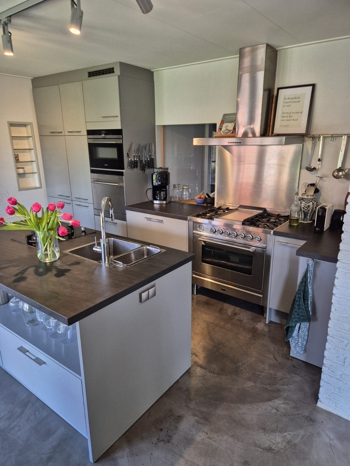 Deel Bruynzeel keuken met Boretti oven en hardstenen blad, Ophalen of Verzenden