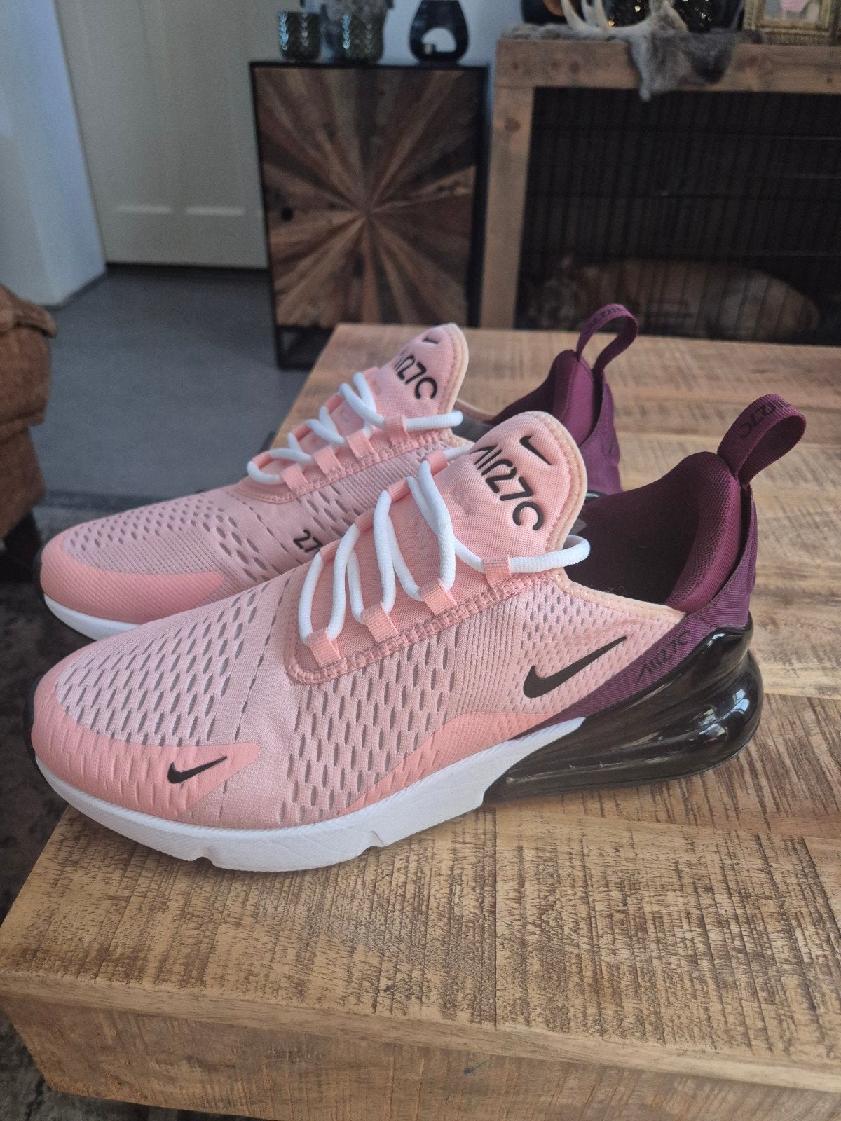 Nike maat 44.5 valt kleiner uit, Kleding | Dames, Schoenen, Ophalen of Verzenden, Zo goed als nieuw, Sneakers of Gympen