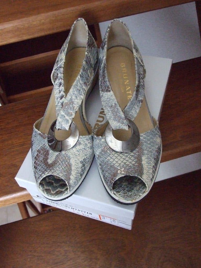 Brunate nieuwe zomerschoen met ring en elastische banden 39, Overige kleuren, Brunate, Nieuw, Sandalen of Muiltjes