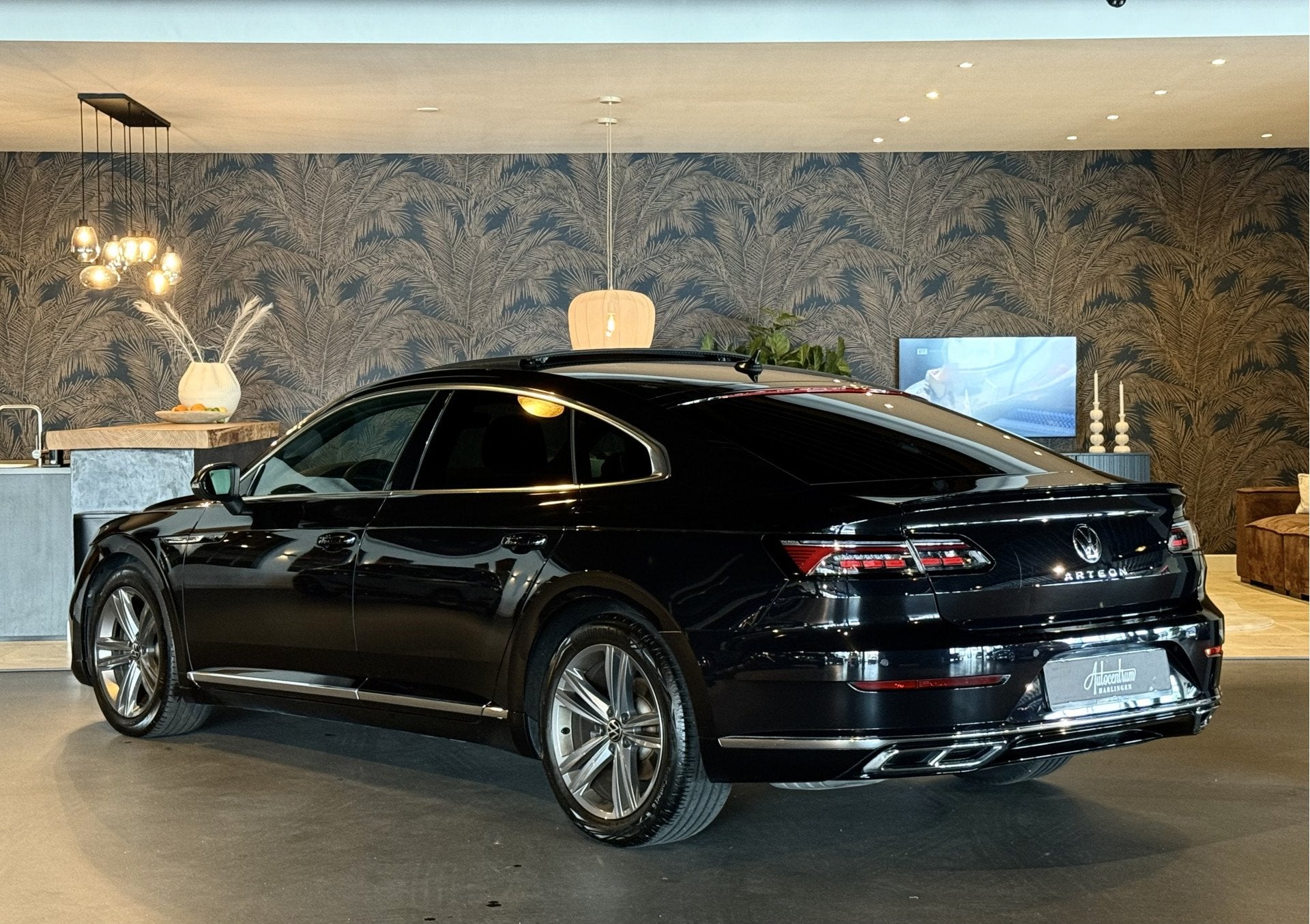 Volkswagen Arteon 2.0 TSI R-Line I Pano I Camera I BTW Auto, 1984 cc, 1505 kg, Zwart, Origineel Nederlands