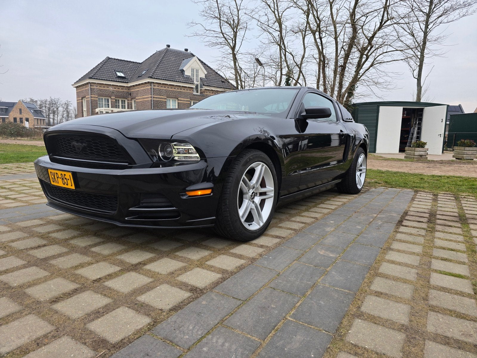 Ford 2014 Zwart v6 2014 85000km, Auto's, 309 pk, 1429 kg, 4 stoelen, Zwart