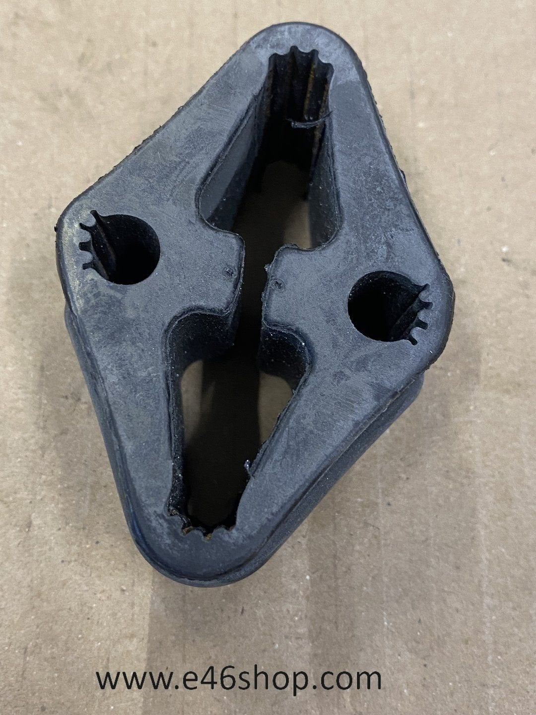BMW  / MINI UITLAAT OPHANGRUBBER OEM 18208511880 NIEUW ORG B, -, -, Nieuw, Ophalen of Verzenden