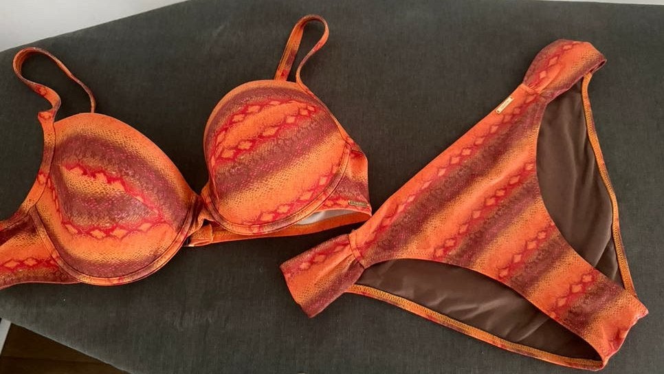 Sapph bikini broekje 42 en top 85C, Kleding | Dames, Badmode en Zwemkleding, Ophalen of Verzenden, Gedragen, Oranje, Bikini