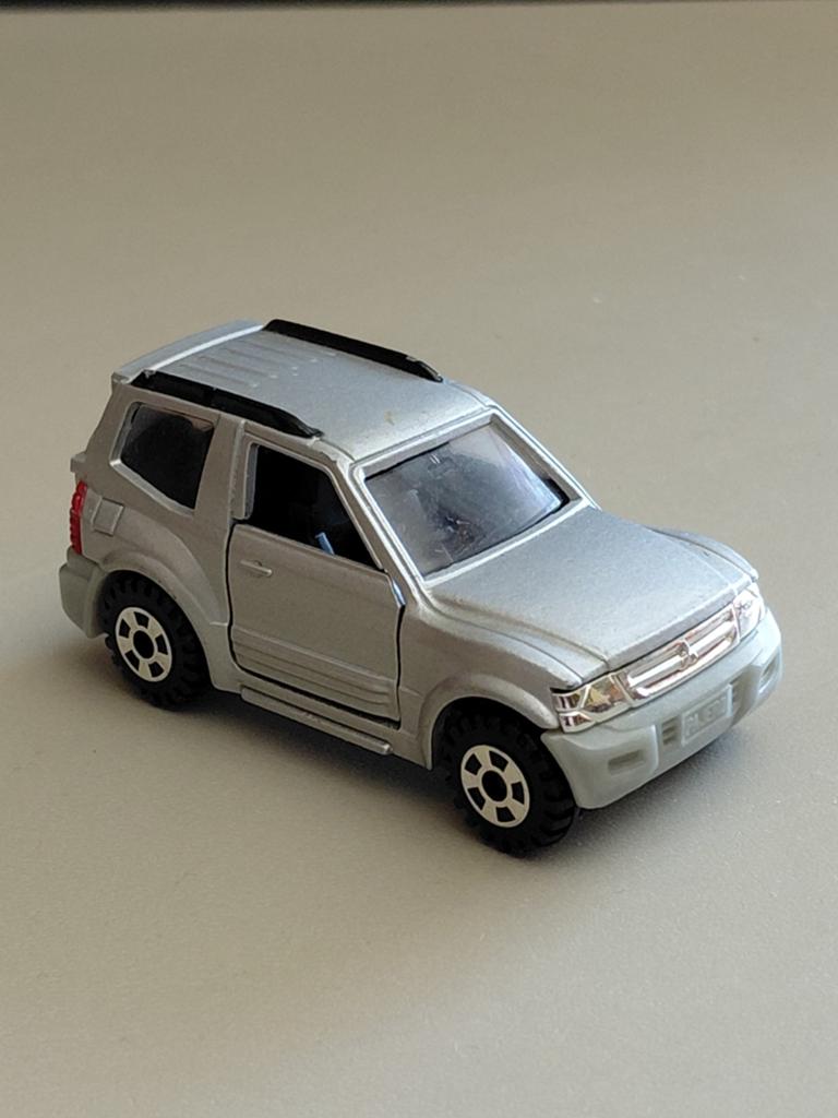 TOMICA MITSUBISHI PAJERO 1/63 TOMY DIECAST CAR, Ophalen of Verzenden
