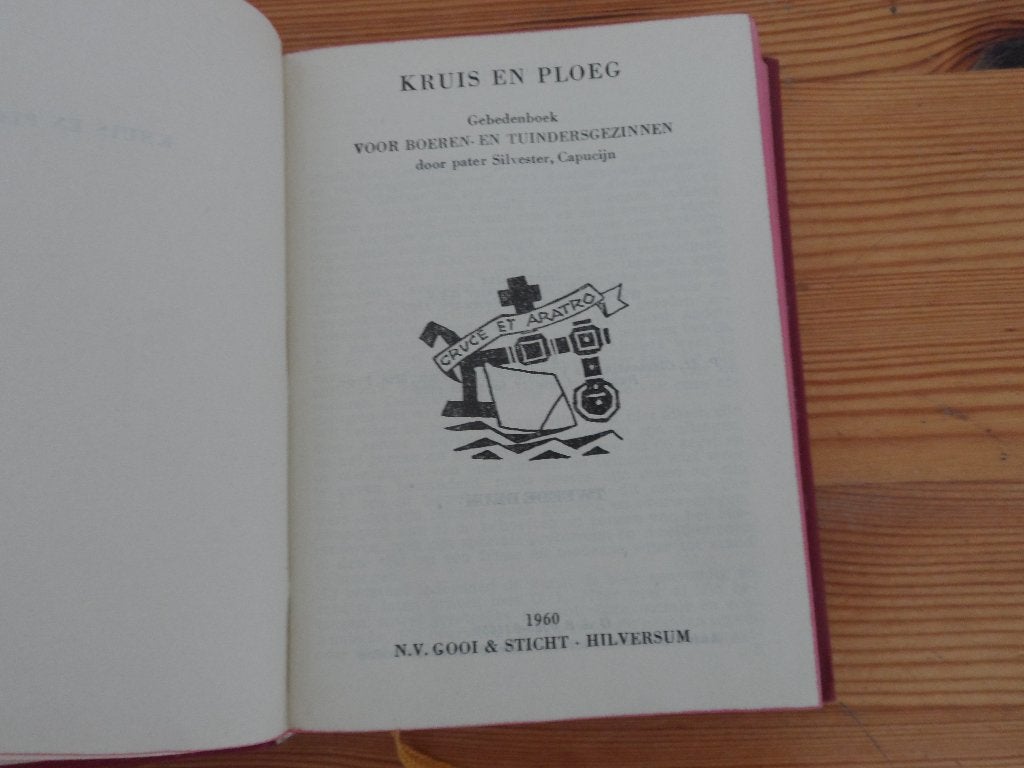 Kruis en ploeg - pater silvester, Boeken, Ophalen of Verzenden, Gelezen, Christendom | Katholiek