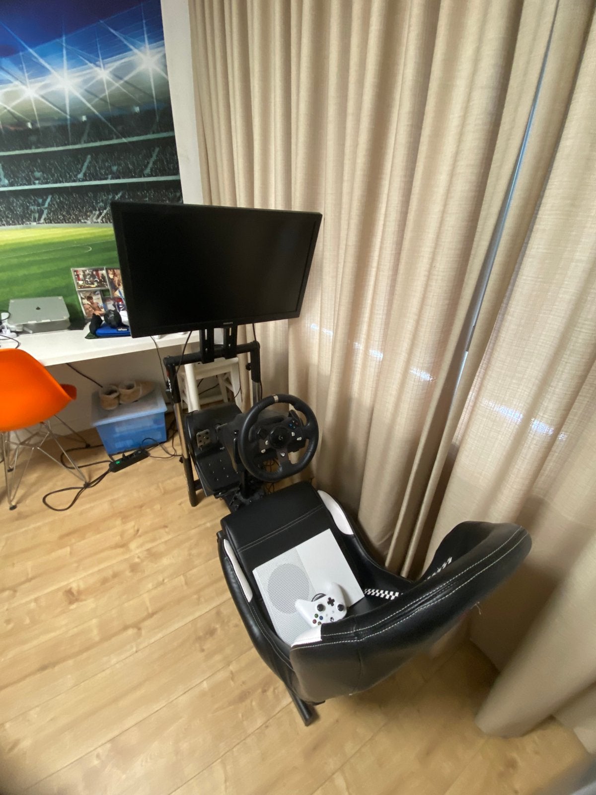 Game seat + logitech g29 set + xbox one, Ophalen, Zo goed als nieuw, 500 GB, Met 1 controller