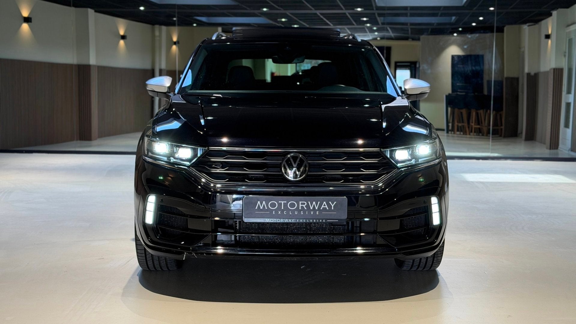 Volkswagen T-Roc R 2.0 TSI 4Motion 300PK |Pano|Leder|Beats|C, Auto's, Volkswagen, Automaat, Gebruikt, Zwart, 4 cilinders