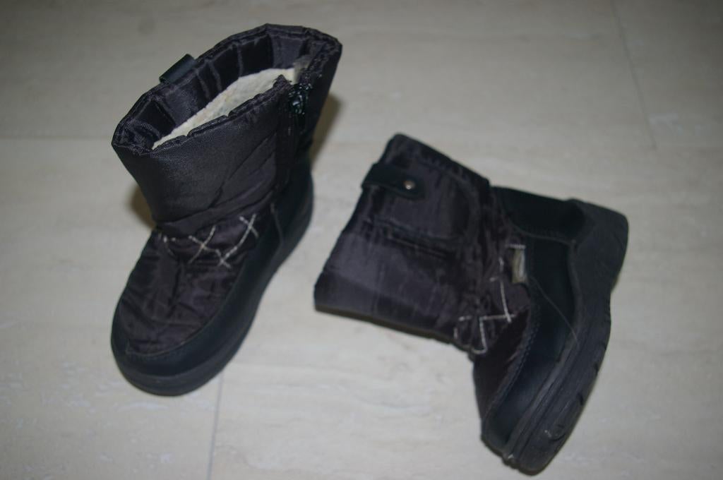 Snow boots en Skechers, Ophalen of Verzenden, Gebruikt, Jongen of Meisje