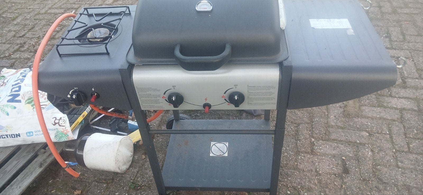 Gasbarbecue op flessengas met zijbrander, Ophalen, Gebruikt, Onbekend