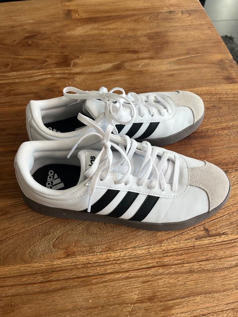 Adidas maat 39, Kleding | Dames, Schoenen, Adidas, Wit, Nieuw, Ophalen of Verzenden