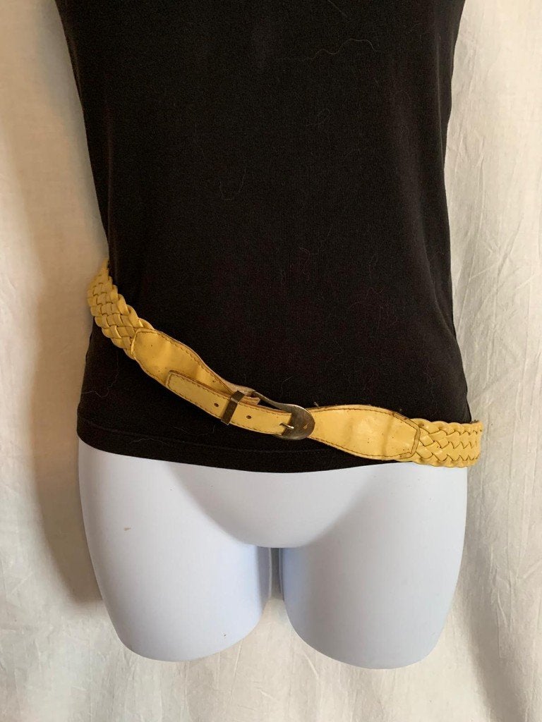 Leuke gele gevlochten riem lengte: 86 cm, 3 tot 5 cm, ., Ophalen of Verzenden, Zo goed als nieuw