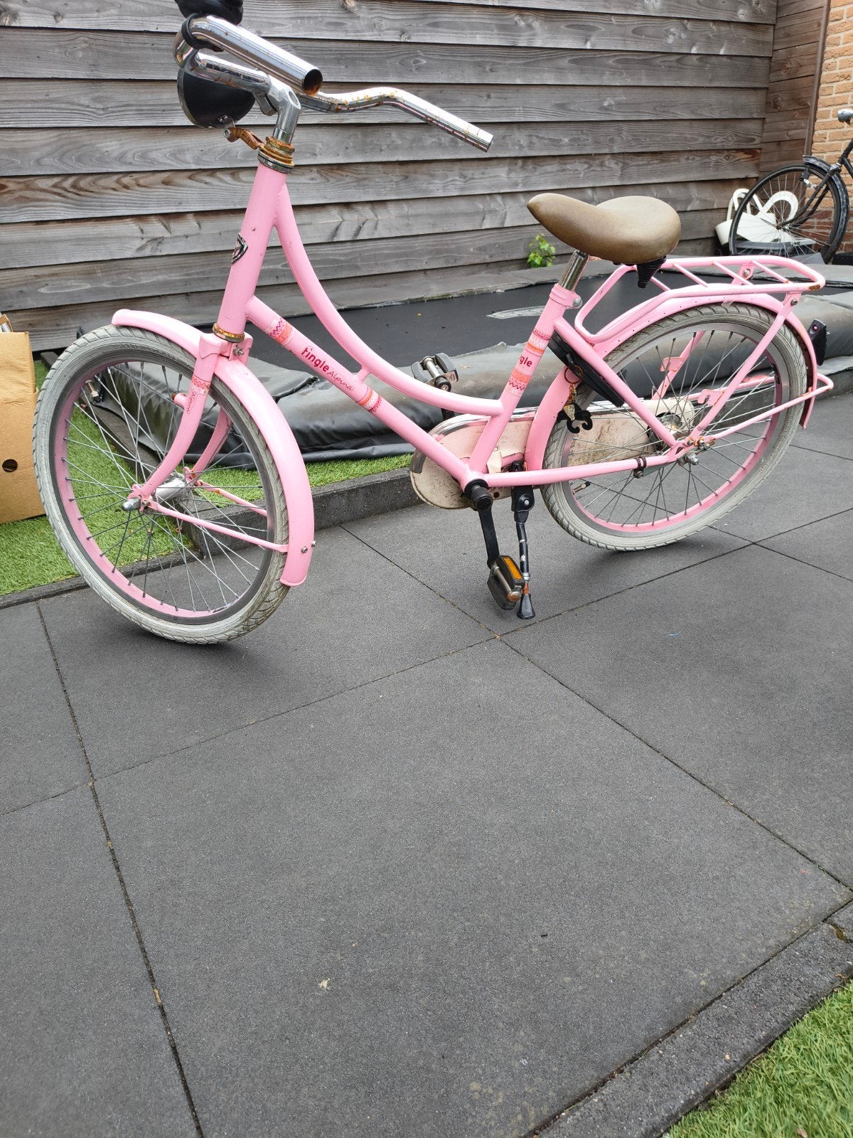 20 inch meisjesfiets - Ideaal voor camping of opa/oma, Ophalen of Verzenden, Gebruikt, Terugtraprem, Tindle