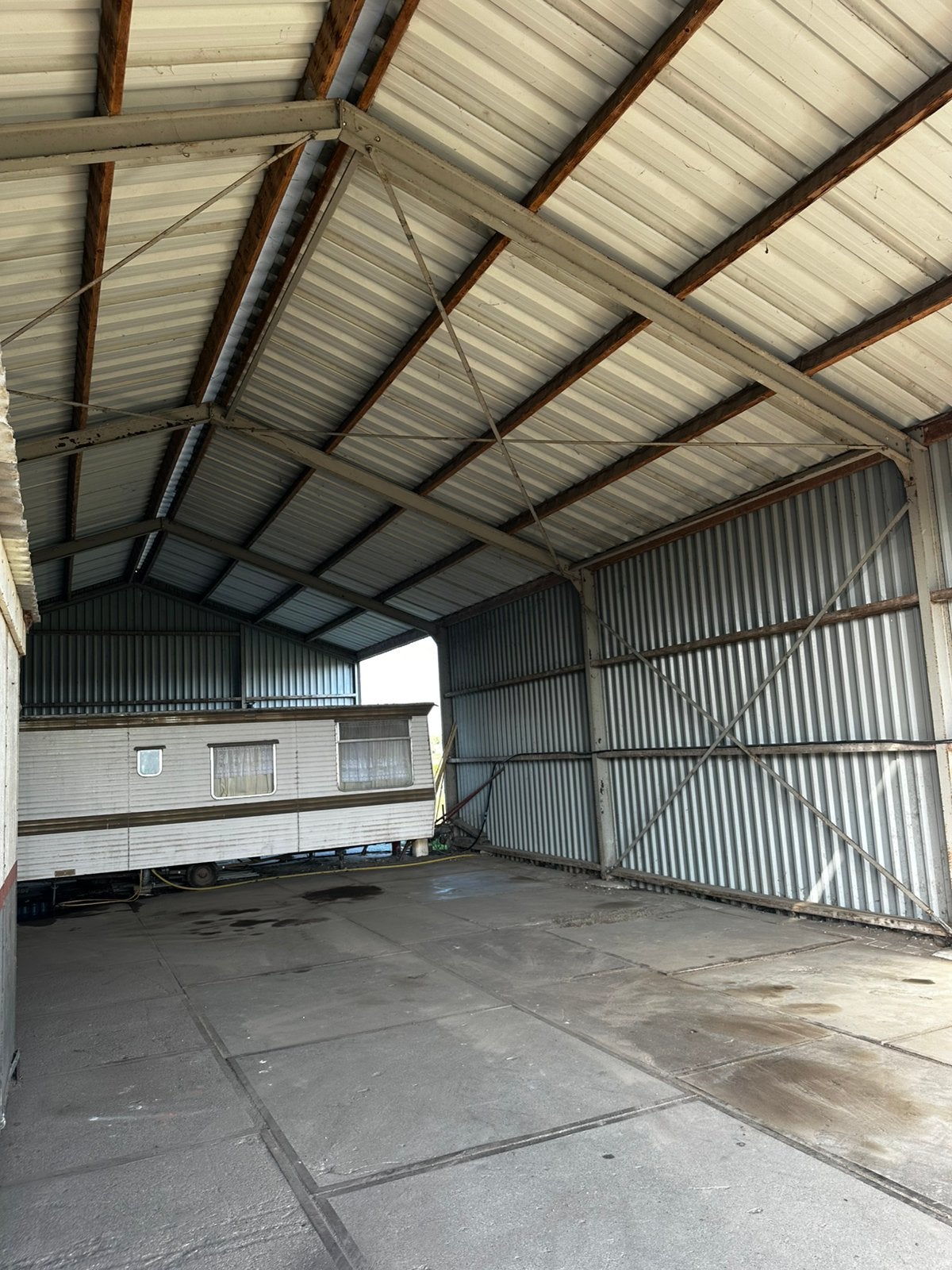 Caravanstalling camper, Caravans en Kamperen