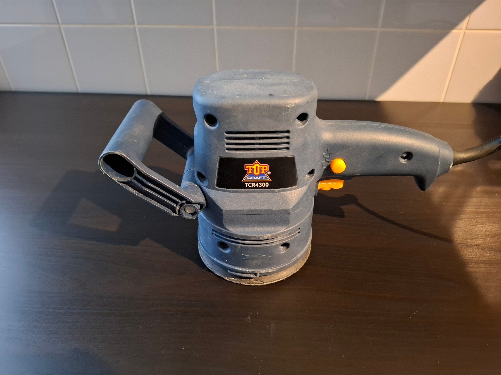 Topcraft TCR4300 Excentrische Schuurmachine, Doe-het-zelf en Verbouw, Ophalen of Verzenden, Gebruikt, Minder dan 600 watt, Excentrische schuurmachine