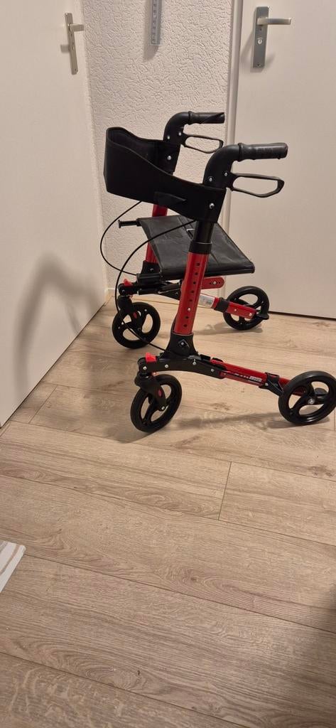 Dubbel opvouwbare rollator, 1 keer gebruikt, Ophalen