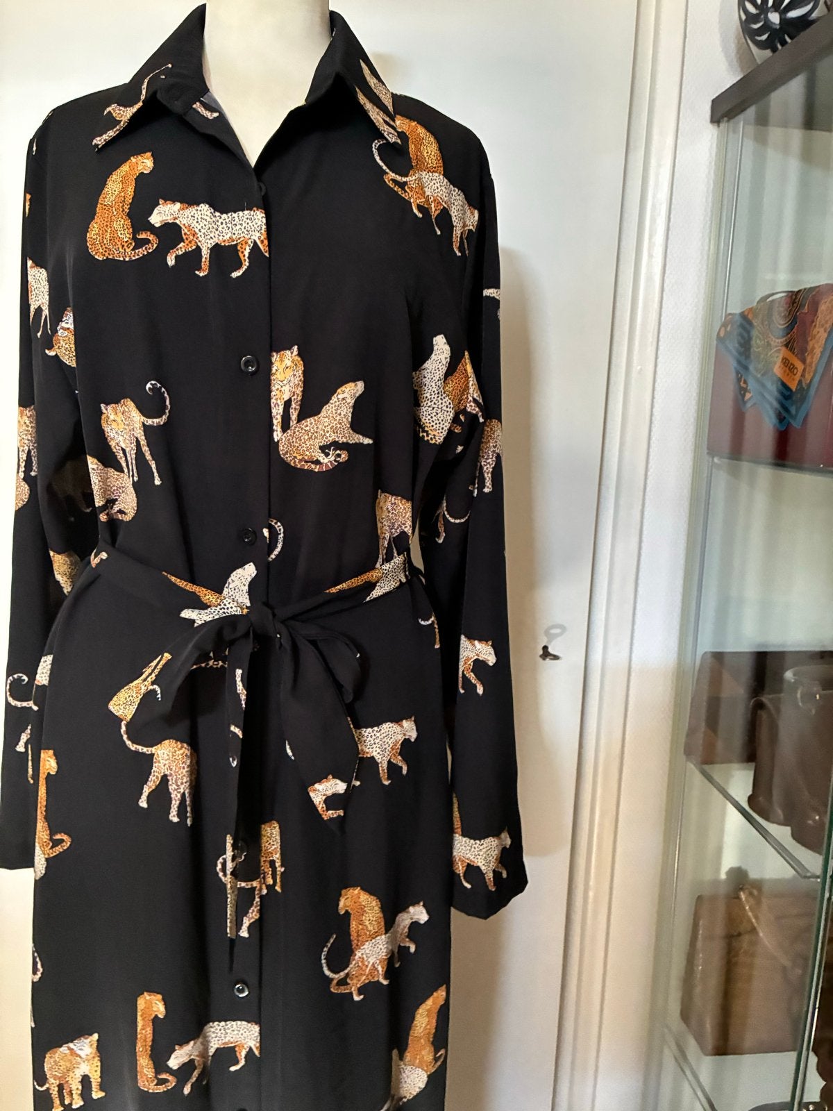 ZWARTE  LANGE JURK met luipaardprint, maat XL, Kleding | Dames, Jurken, Zwart, Maat 46/48 (XL) of groter, Ophalen of Verzenden