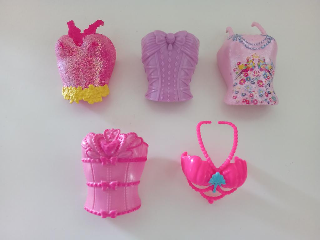 Verschillende Accessoires voor (Barbie) Poppen (14 foto's), Ophalen of Verzenden, Gebruikt, Accessoires