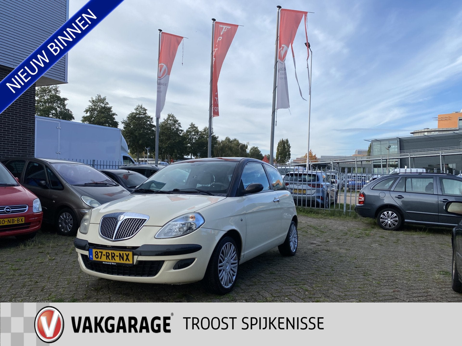 Lancia Ypsilon 1.4-16V Oro,Airco,Elektrischpakket,Stuurbekra, Auto's, Voorwielaandrijving, Beige, 4 cilinders, 400 kg