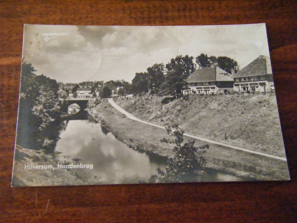 T40 - Hilversum - Hondenbrug - 1943 - Mooi/Oud, Verzamelen, Ansichtkaarten | Nederland, Ophalen of Verzenden, 1940 tot 1960, Noord-Holland