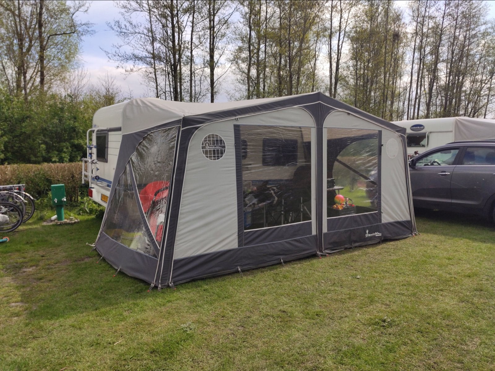 Isabella Sunshine Plus voortent met voorwand G14 850, Ophalen, Gebruikt