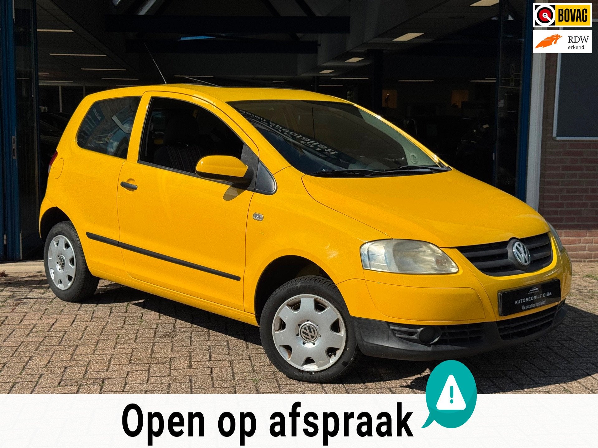 Volkswagen Fox 1.2 Trendline 3drs 2008 Geel Zuinig NAP!, Auto's, Voorwielaandrijving, Dealer onderhouden, Stof, Zwart