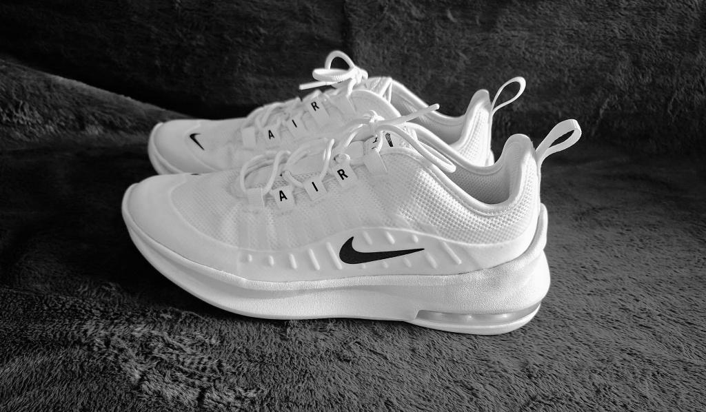 Nike Air max wit sneakers 38 UK 5, Kleding | Dames, Schoenen, Wit, Nike, Nieuw, Ophalen of Verzenden