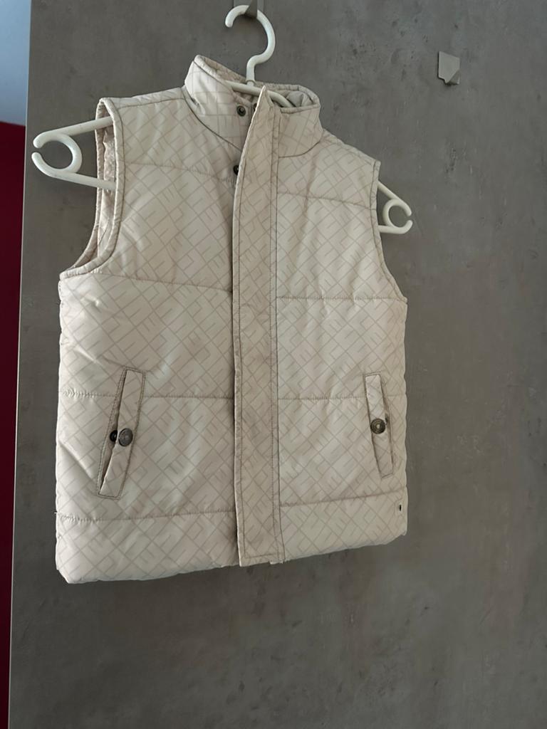 Bodywarmer, Kinderen en Baby's, Kinderkleding | Maat 110, Ophalen of Verzenden, Zo goed als nieuw, Jongen of Meisje, Overige typen