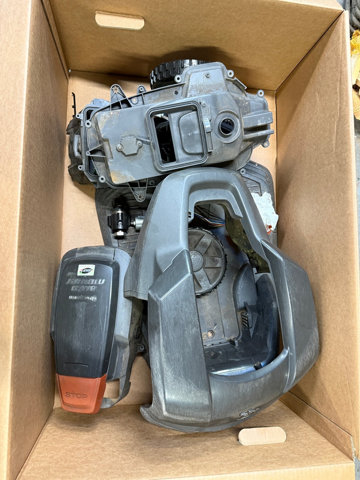 Husqvarna 308 onderdelen, maairobot is defect, Ophalen, Gebruikt