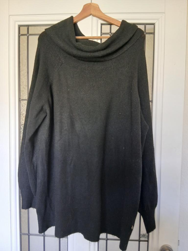 Dames trui maat 50/52, Kleding | Dames, Grote Maten, Zo goed als nieuw, Trui of Vest, Zwart, Ophalen of Verzenden