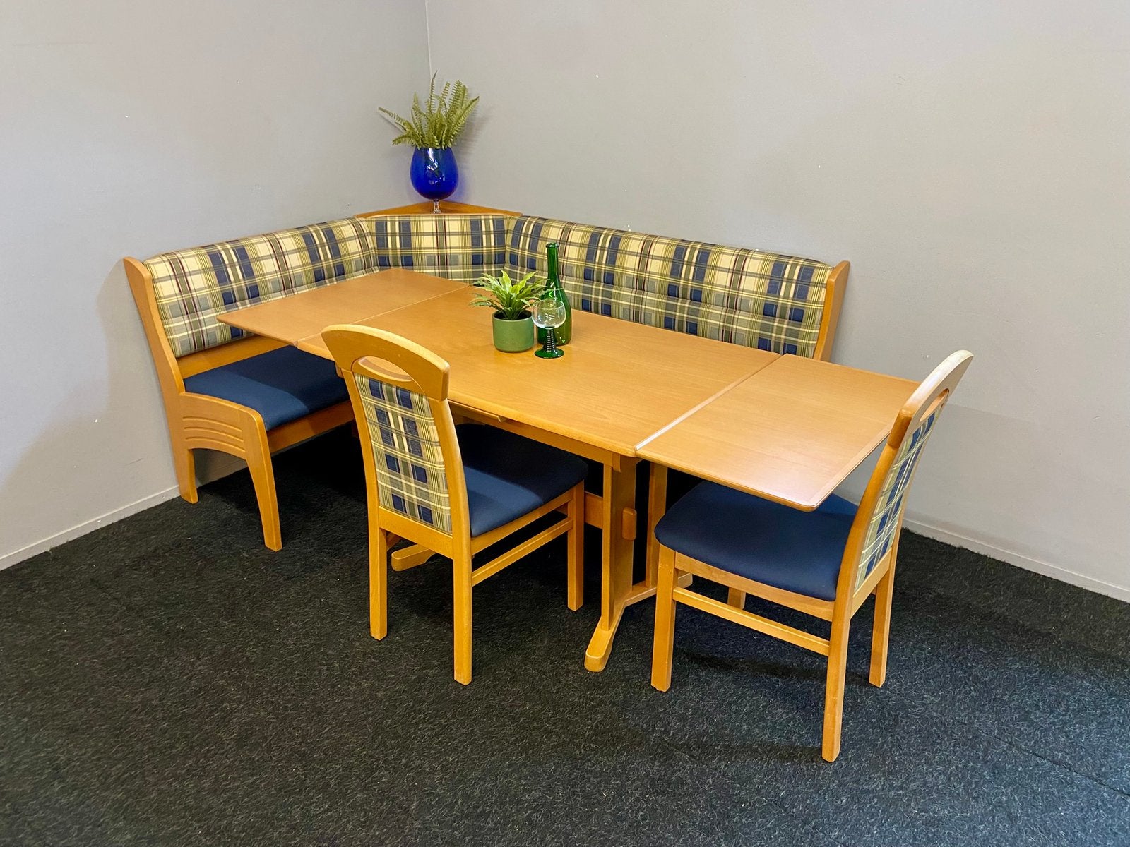 Echte Duitse eethoek Oostenrijkse hoekzit hoekbank zithoek, Ophalen, Inclusief barstoelen, Zo goed als nieuw, Nvt