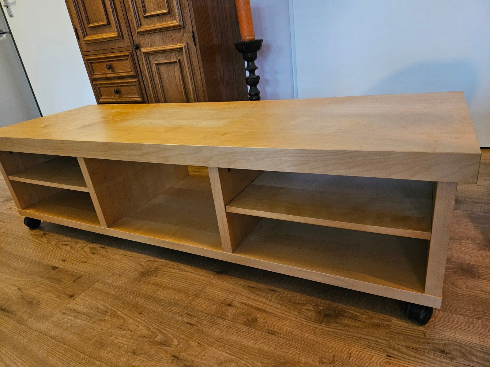 IKEA verrijdbaar tv-meubel, Huis en Inrichting, Ophalen