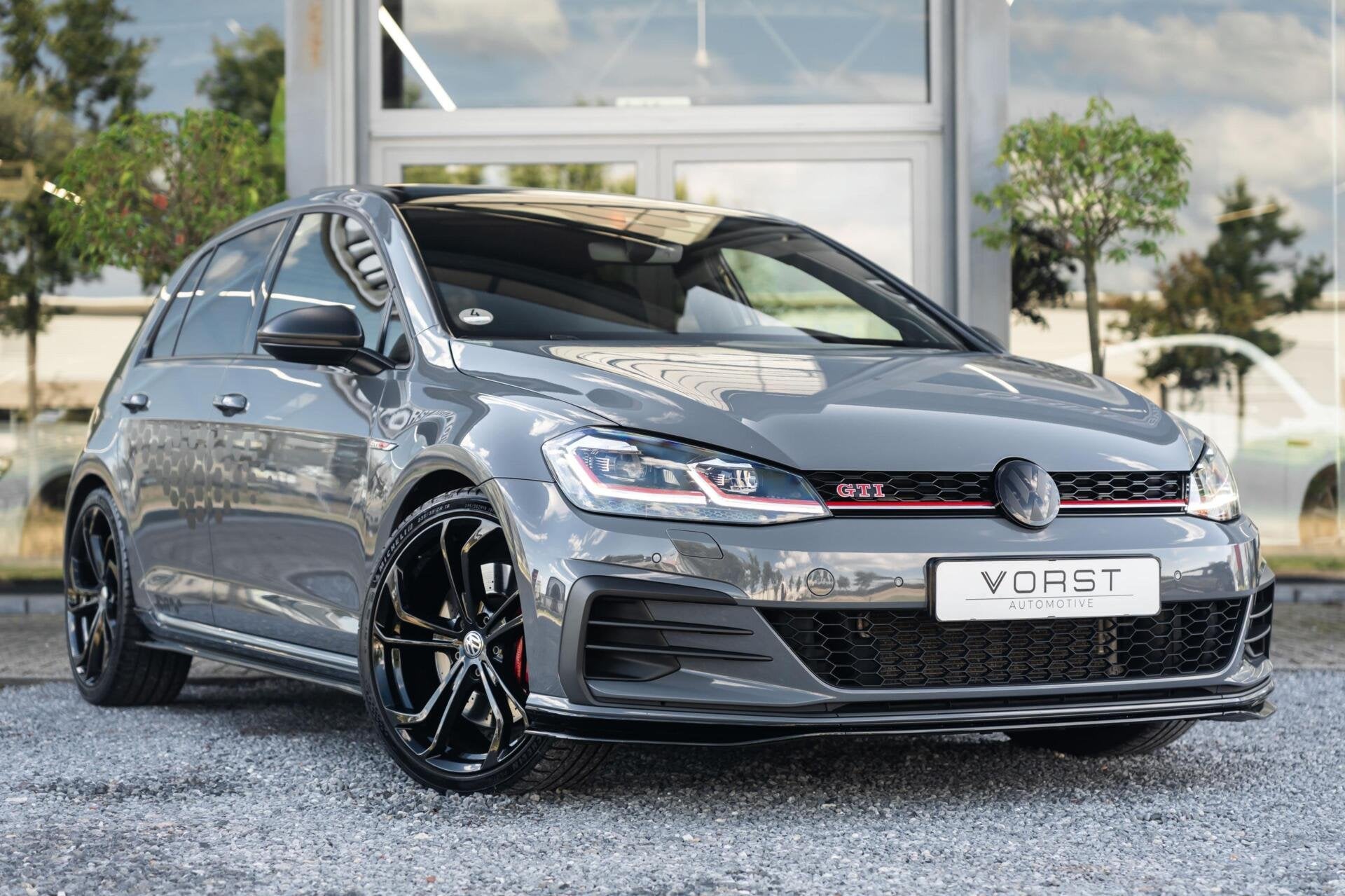 Volkswagen Golf 2.0 TSI GTI TCR Pano Dsg Akrapovic Dynaudio, Auto's, 1330 kg, Gebruikt, Euro 6, 4 cilinders