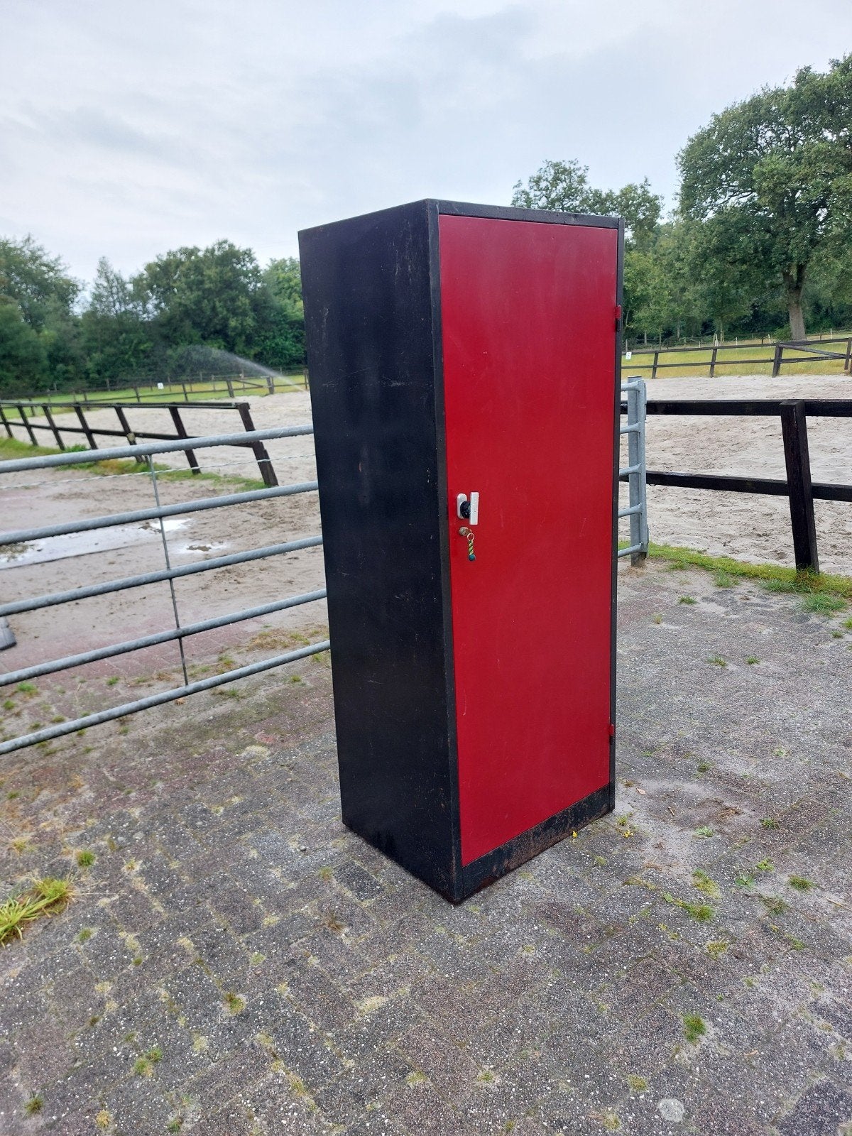 zadelkast,, Ophalen, Gebruikt