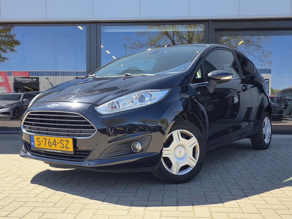 Ford Fiesta 1.0 EcoBoost Titanium + KLIMA + STOELVERW. + VOO, Voorwielaandrijving, Euro 5, Zwart, Bedrijf