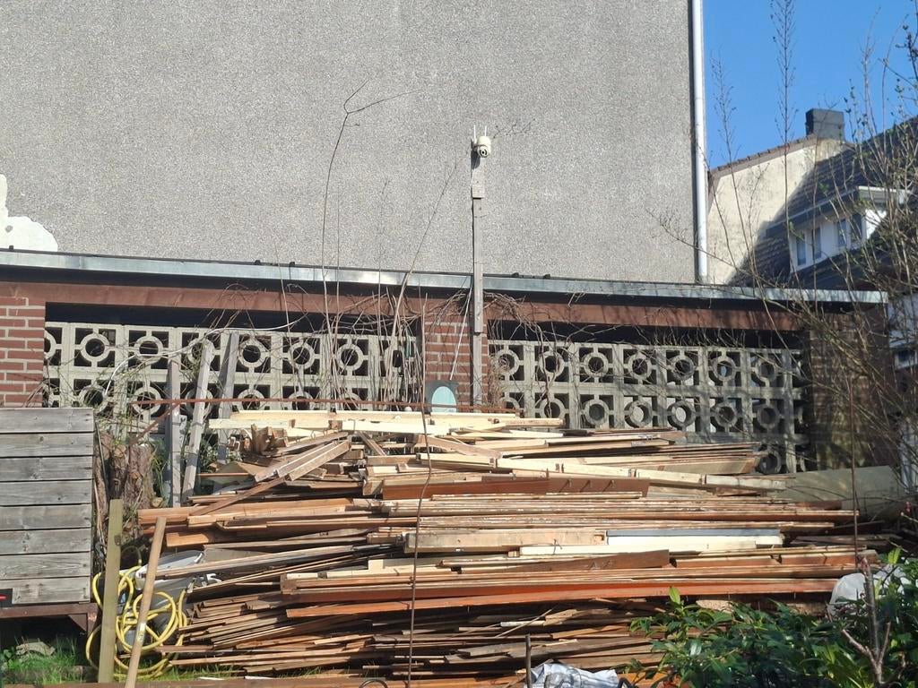 GRATIS Beschadigde lambrisering en hout voor brandhout, 6 m³ of meer, Ophalen, Overige houtsoorten, Blokken