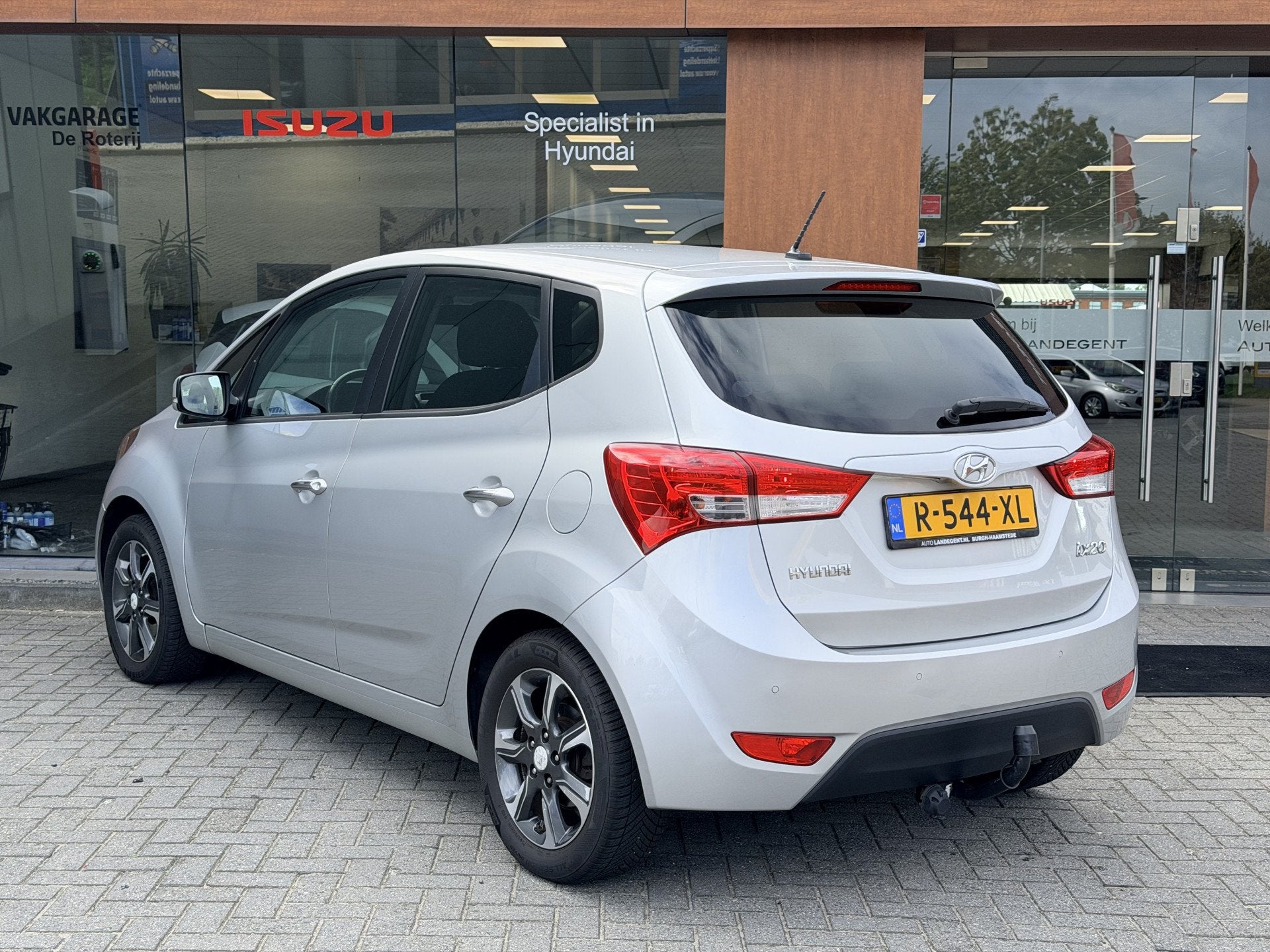 Hyundai ix20 1.6i Go! Automaat | PDC Achter | LMV | Airco |, Auto's, Gebruikt, 4 cilinders, 1197 kg, Bedrijf
