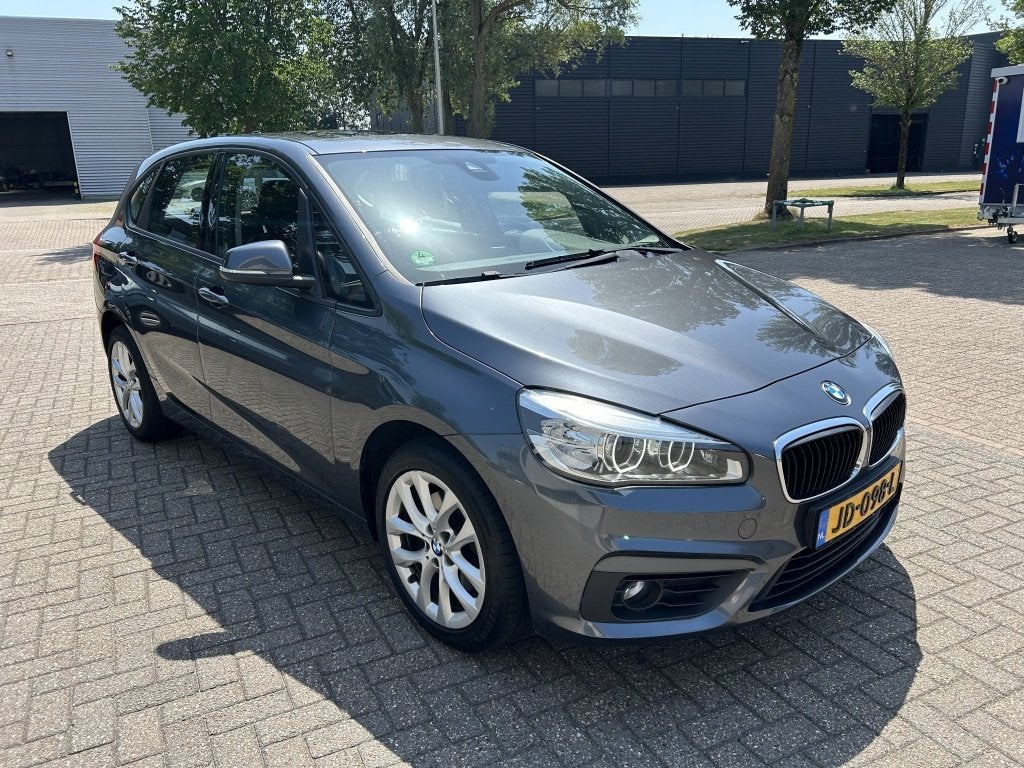 BMW 2 Serie Active Tourer 218i High Executive CLIMA CRUISE P, Auto's, BMW, Gebruikt, Bedrijf, Handgeschakeld, 3 cilinders