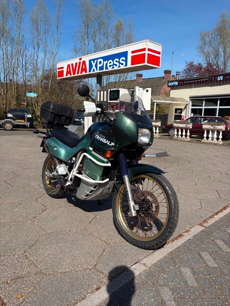 Honda All-Road XL 600 V Transalp *Met karakter!, Motoren, Motoren | Honda, Rijksstraatweg 248
3634AN  Loenersloot, NL, 583 cc