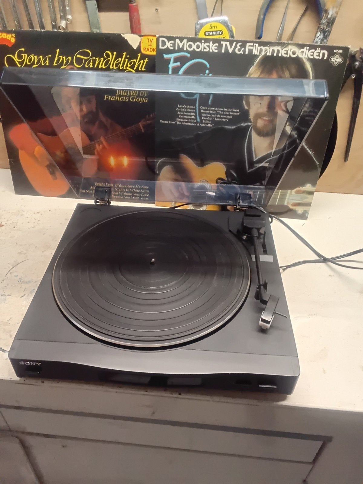 Sony halfautomatische platenspeler met nieuwe naald + 2 LP's, Ophalen, Sony