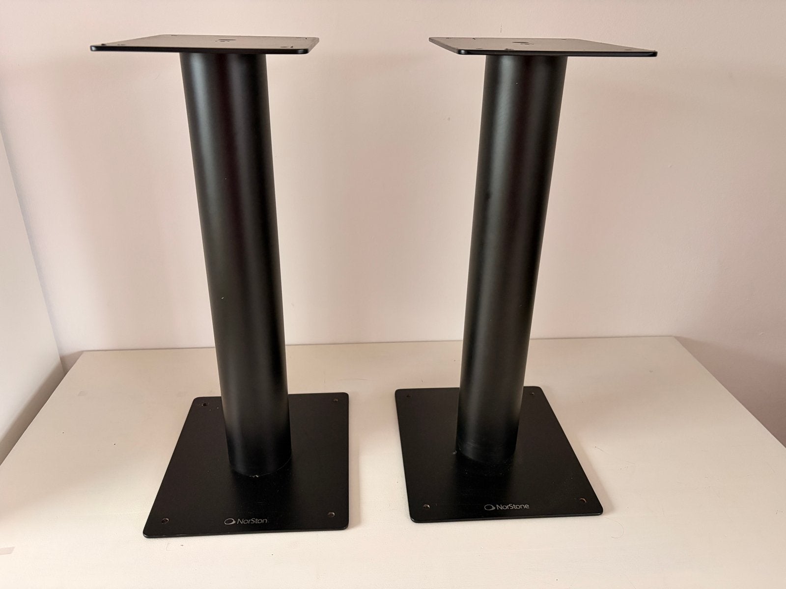 Norstone Stylum 1 luidsprekerstandaards (set van 2), Ophalen of Verzenden, Zo goed als nieuw, Overige typen